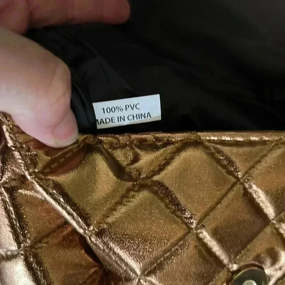 Younique Bronze Gold Metallic Quilted Makeup Bag - Picture 4 of 5